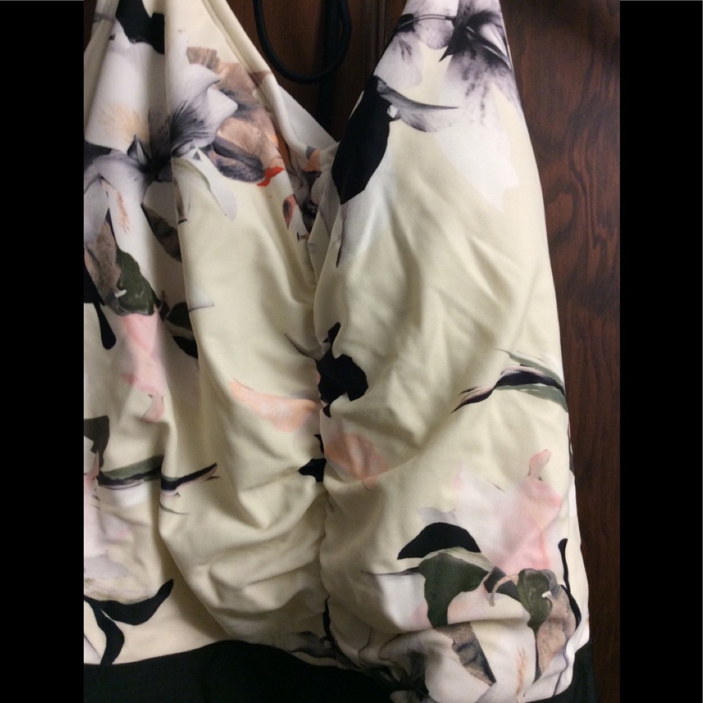 Athleta Polynesia halter one piece - Picture 3 of 8